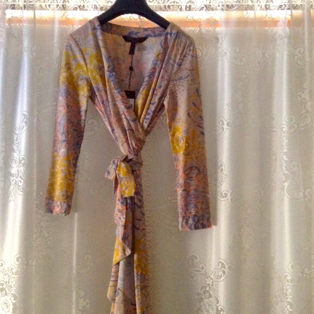 New BCBG wrap dress sexy